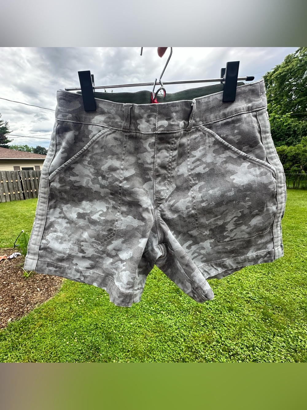 SPANX Gray Camo Pull-On Shorts